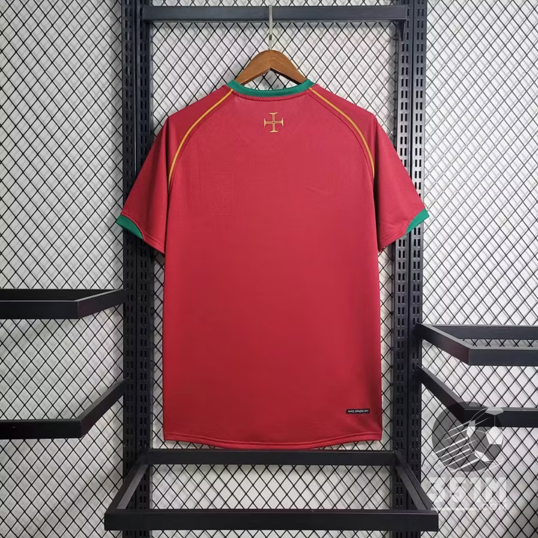 Maillot Rétro Portugal Domicile – Saison 2006 Cristiano Ronaldo