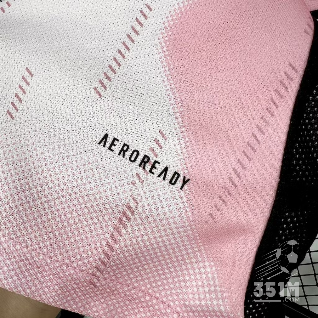 Maillot Concept Real Madrid – Saison 2024 / 2025 (Édition Pink Candy)